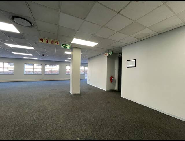 1,319M² OFFICE TO LET IN SANDTON CENTRAL